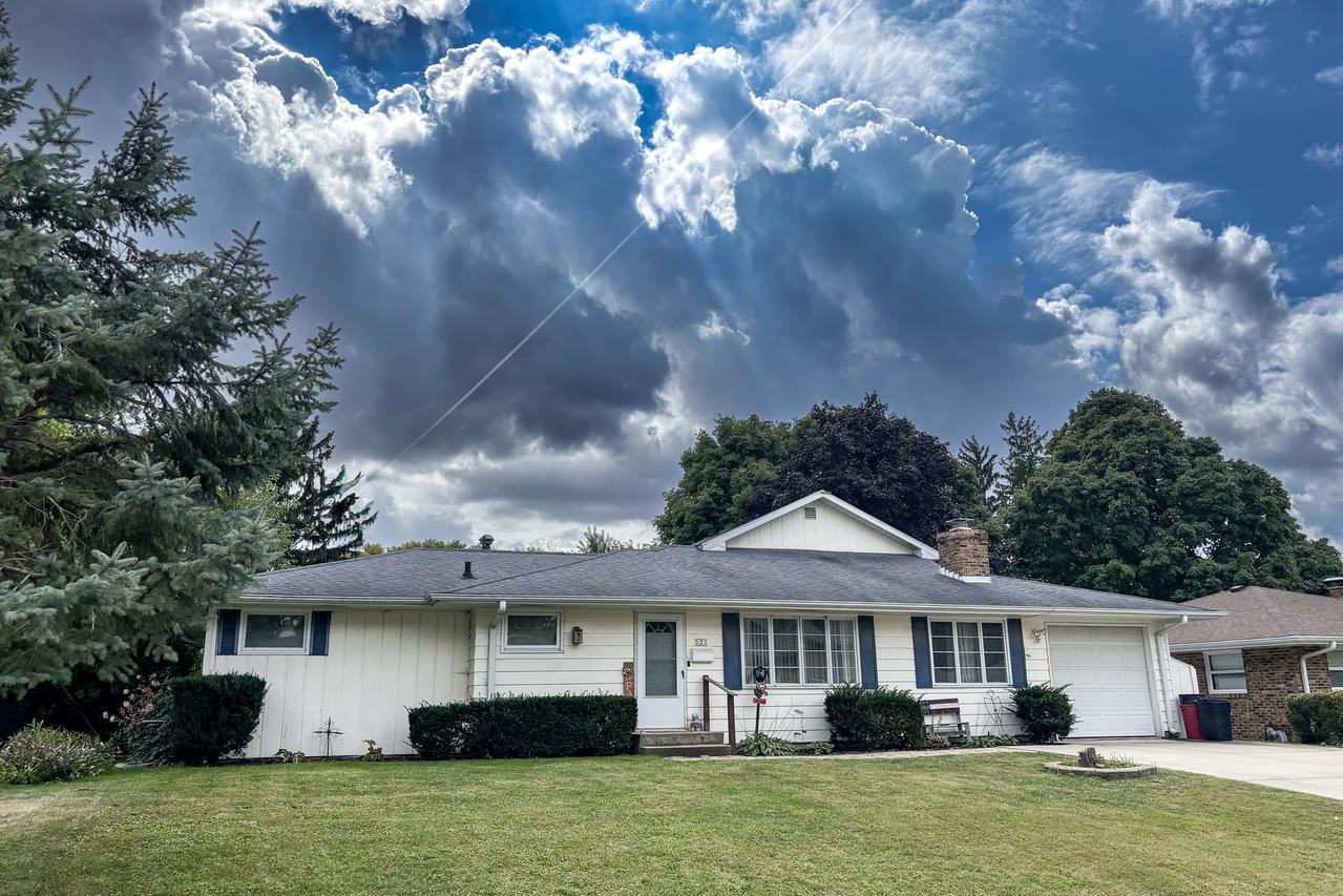 523 Barden St., Morrison, IL 61270