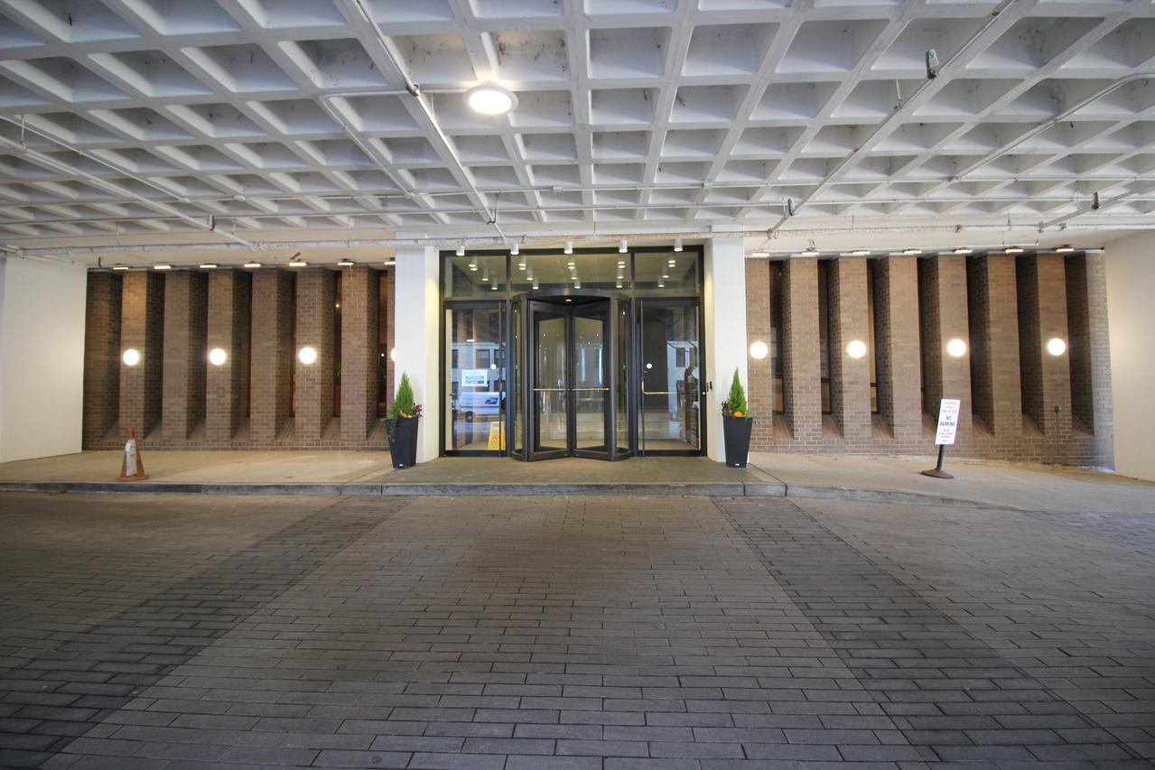 6033 N Sheridan Rd. #45L, Chicago, IL 60660