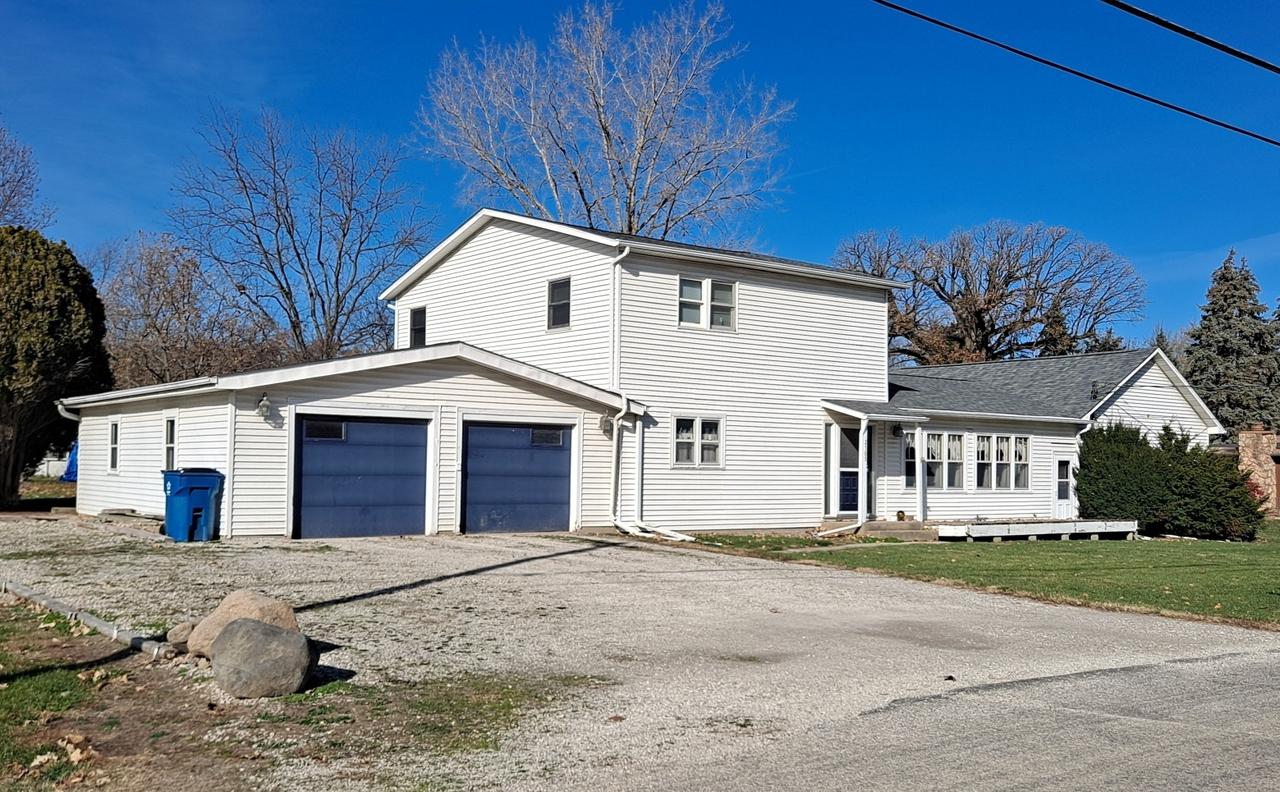 2585 E 450th Rd., Oglesby, IL 61348