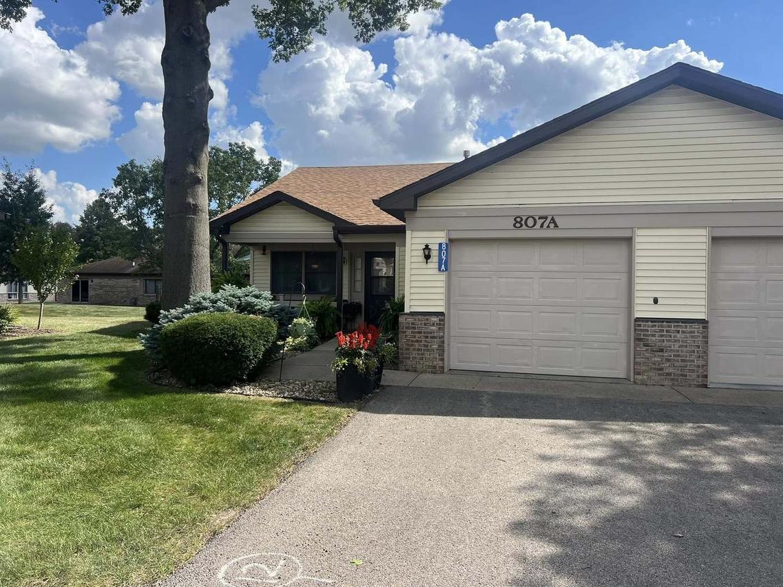 807 Village Ln. #A, Sterling, IL 61081