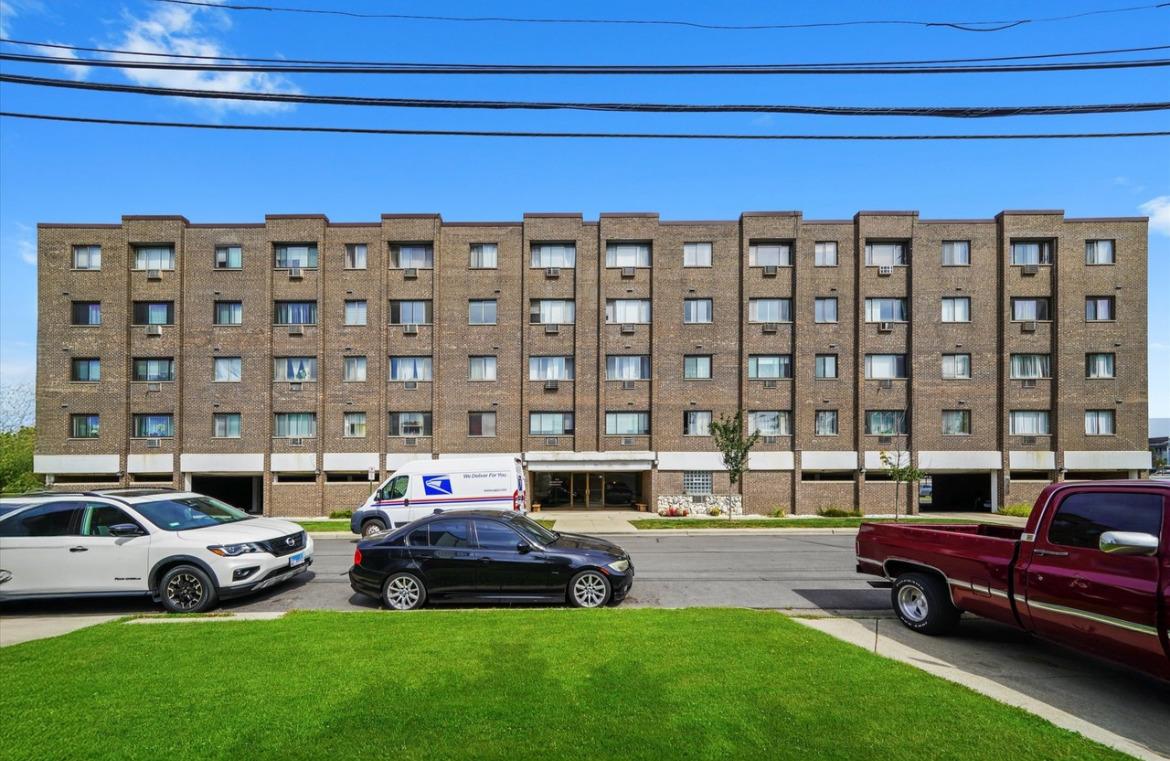 7650 W Altgeld St. #403, Elmwood Park, IL 60707