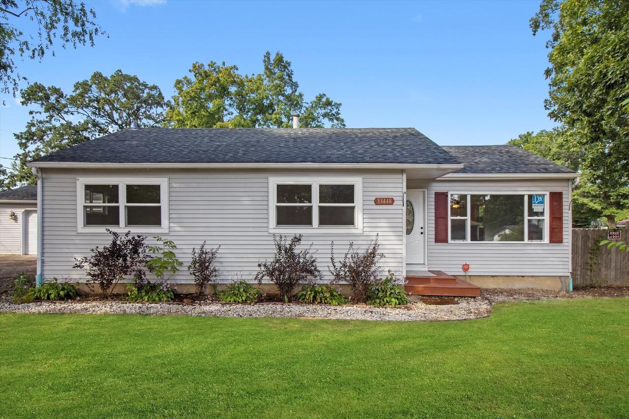 33448 N Greentree Rd., Grayslake, IL 60030