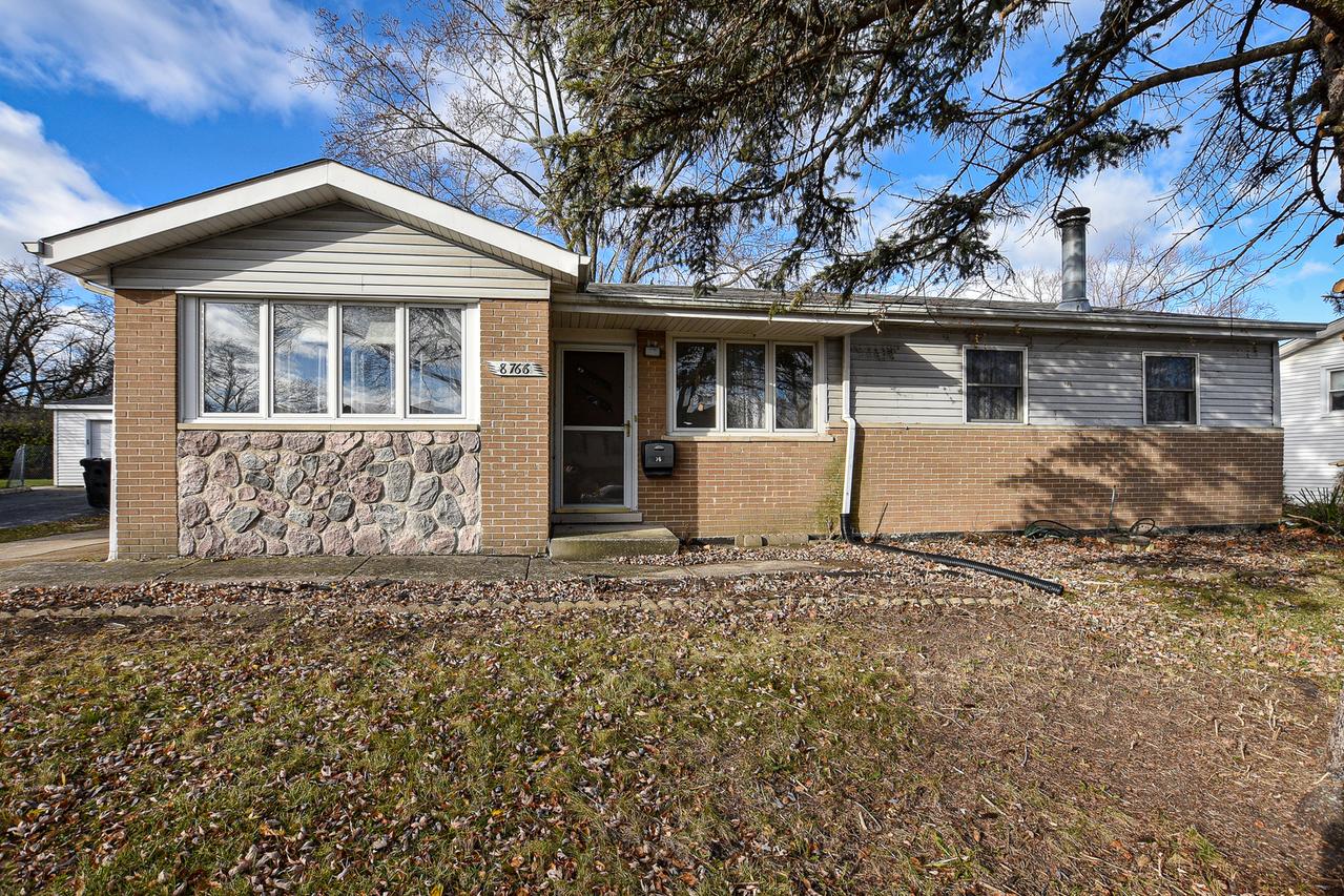 8766 S 83rd Ct., Hickory Hills, IL 60457