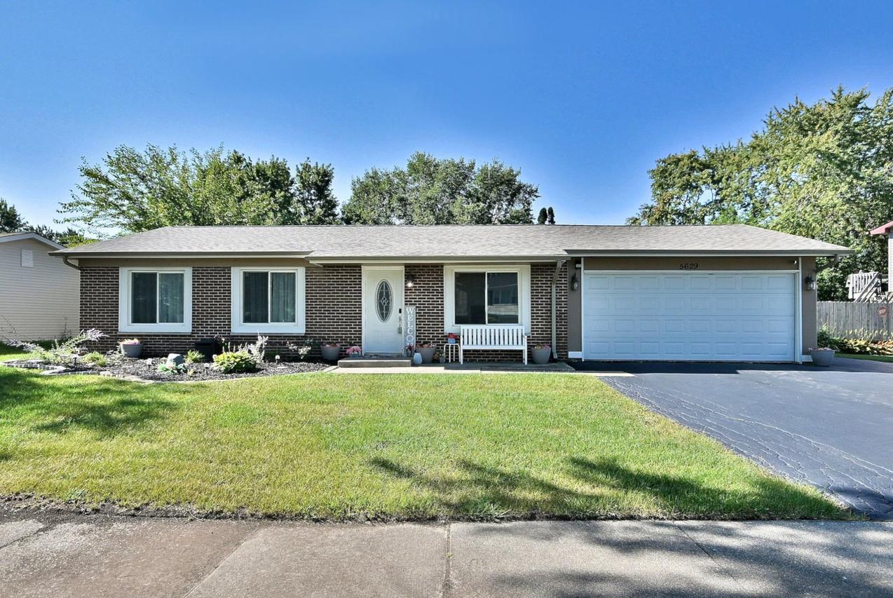 5629 Crestwood Rd., Matteson, IL 60443