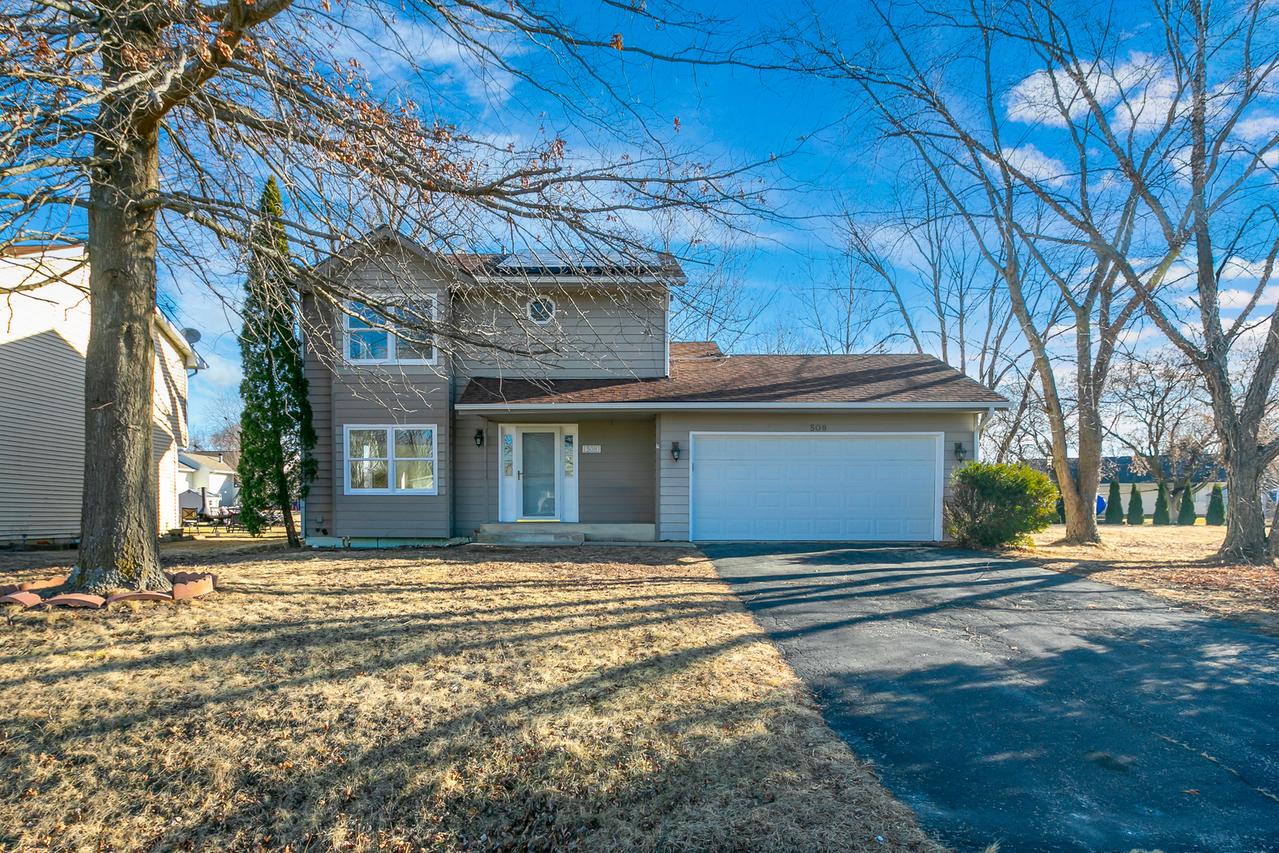 508 Pembroke Rd., Poplar Grove, IL 61065