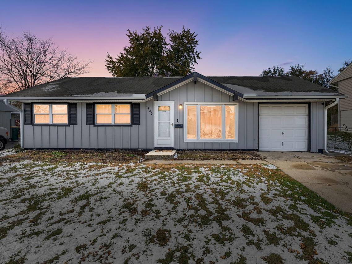 420 Berkshire Ave., Romeoville, IL 60446