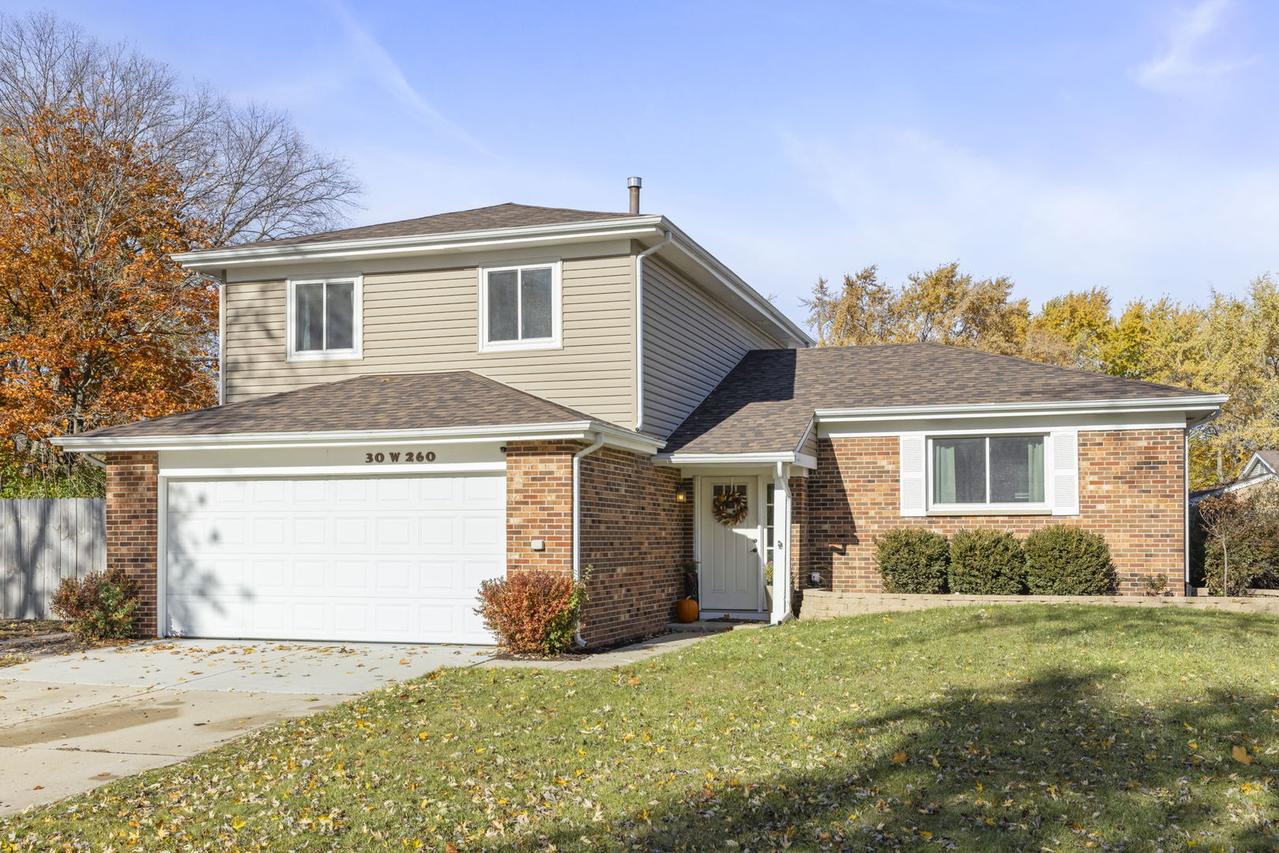 30W260 Holyoke Ct., Warrenville, IL 60555