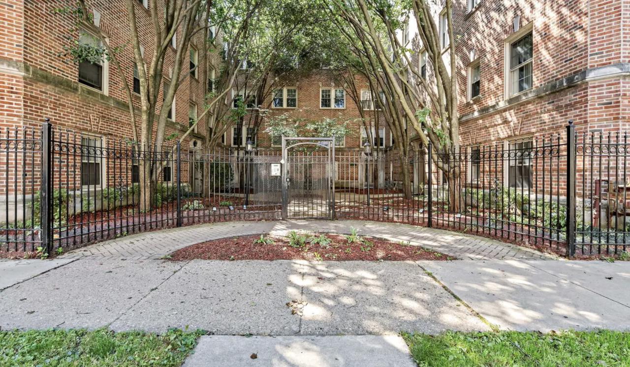 843 E 52nd St. #1, Chicago, IL 60615