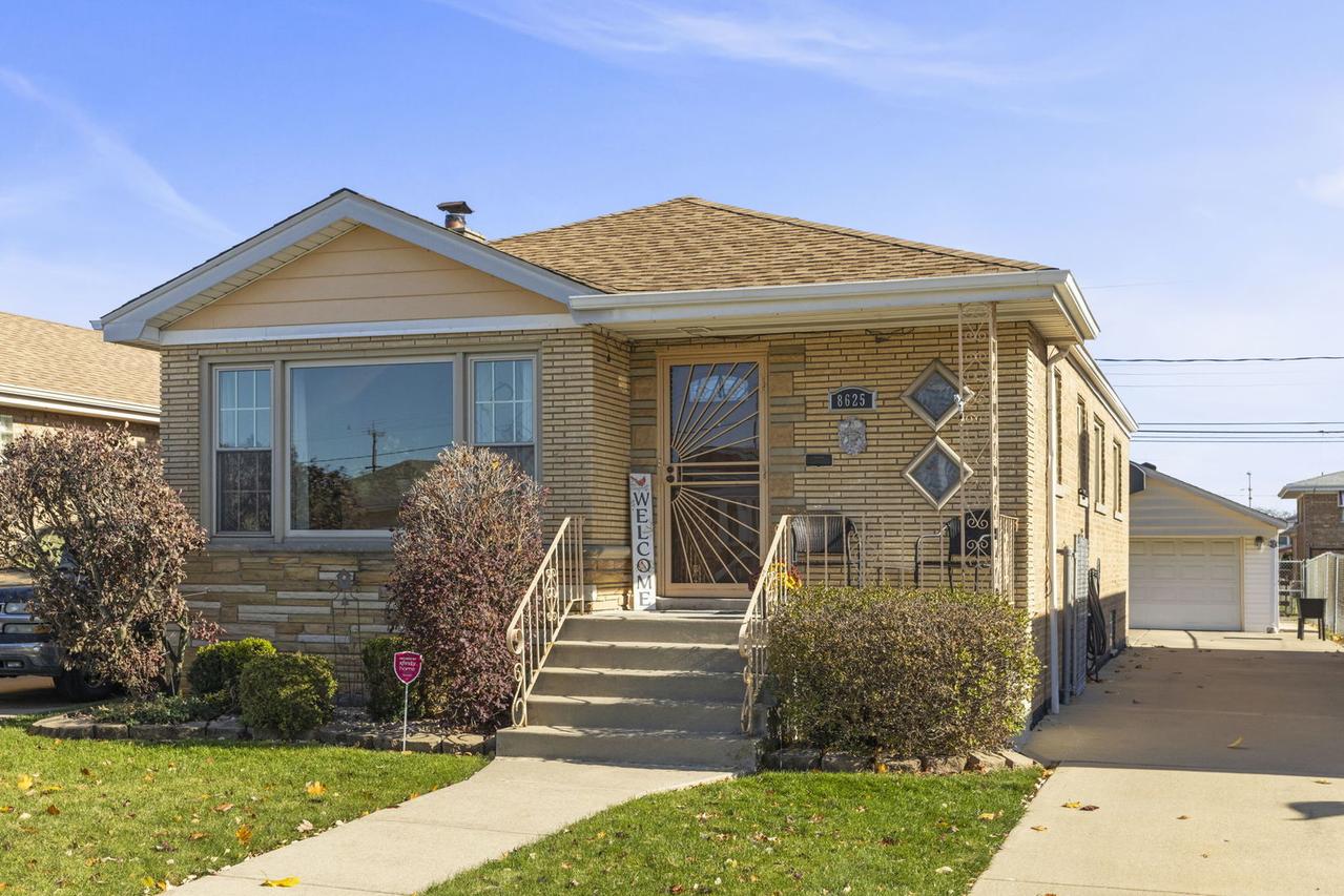 8625 S Kildare Ave., Chicago, IL 60652