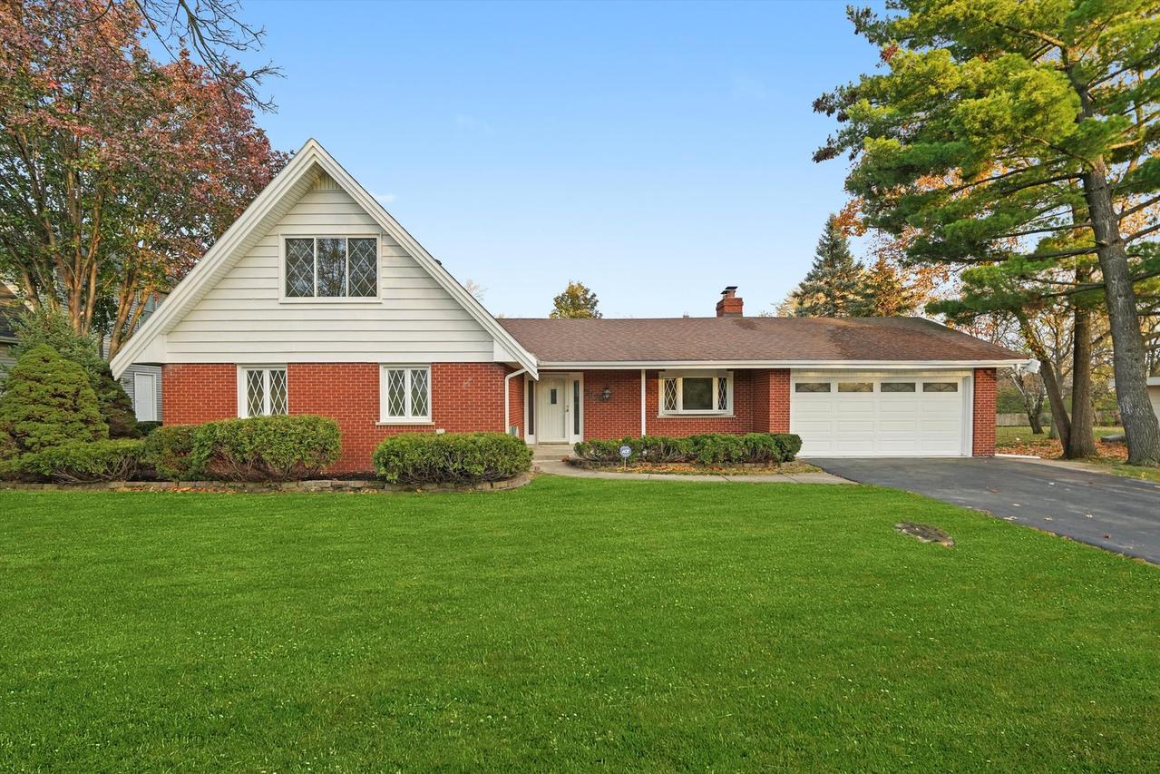 7925 William Dr., Willowbrook, IL 60527