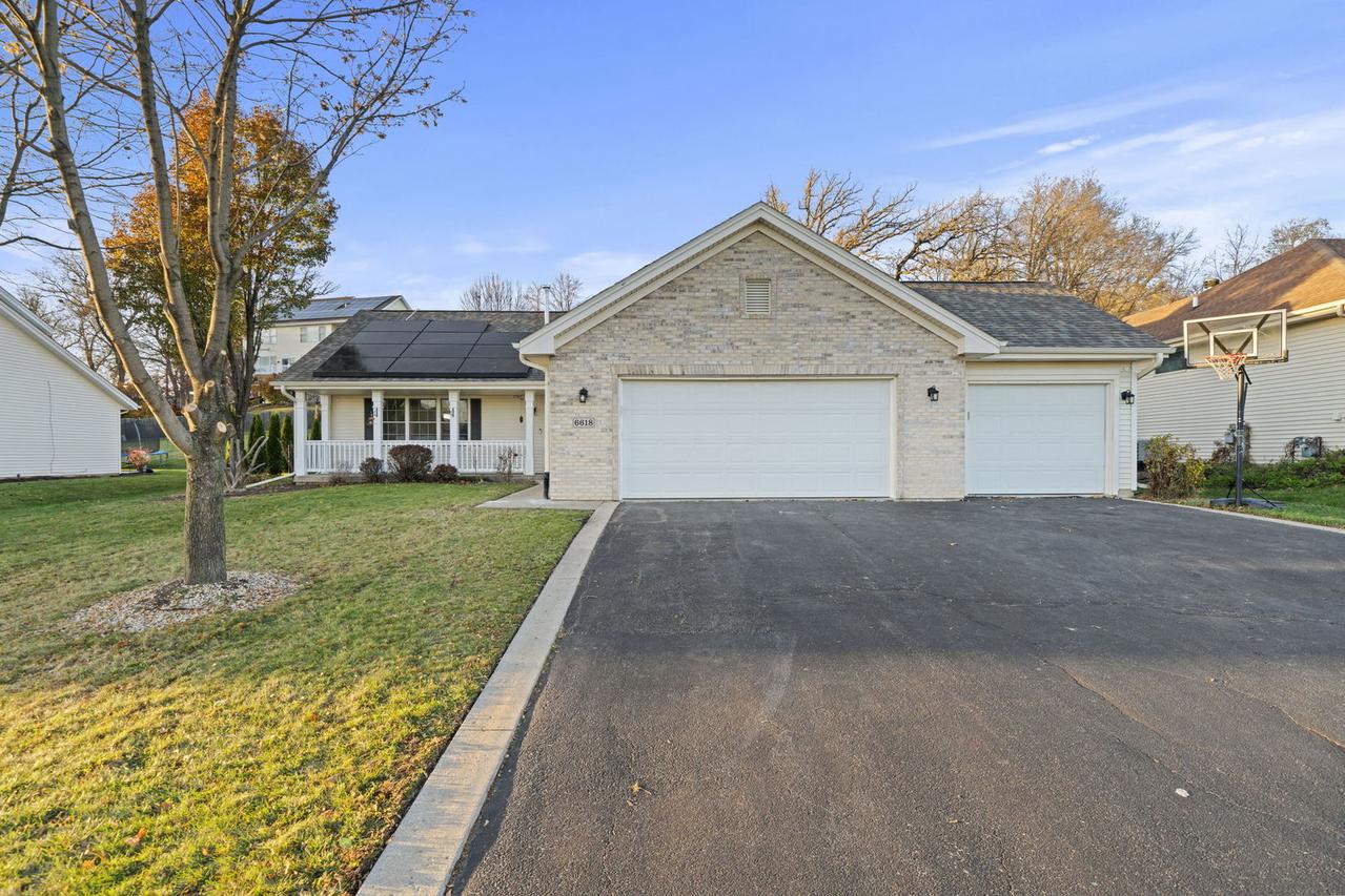 6618 Deer Isle Dr., Cherry Valley, IL 61016