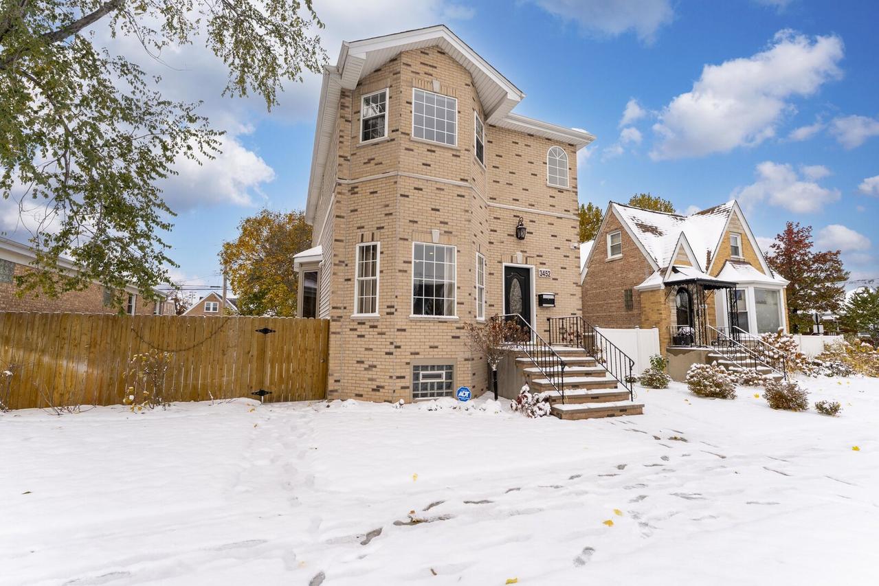 3452 N Newcastle Ave., Chicago, IL 60634