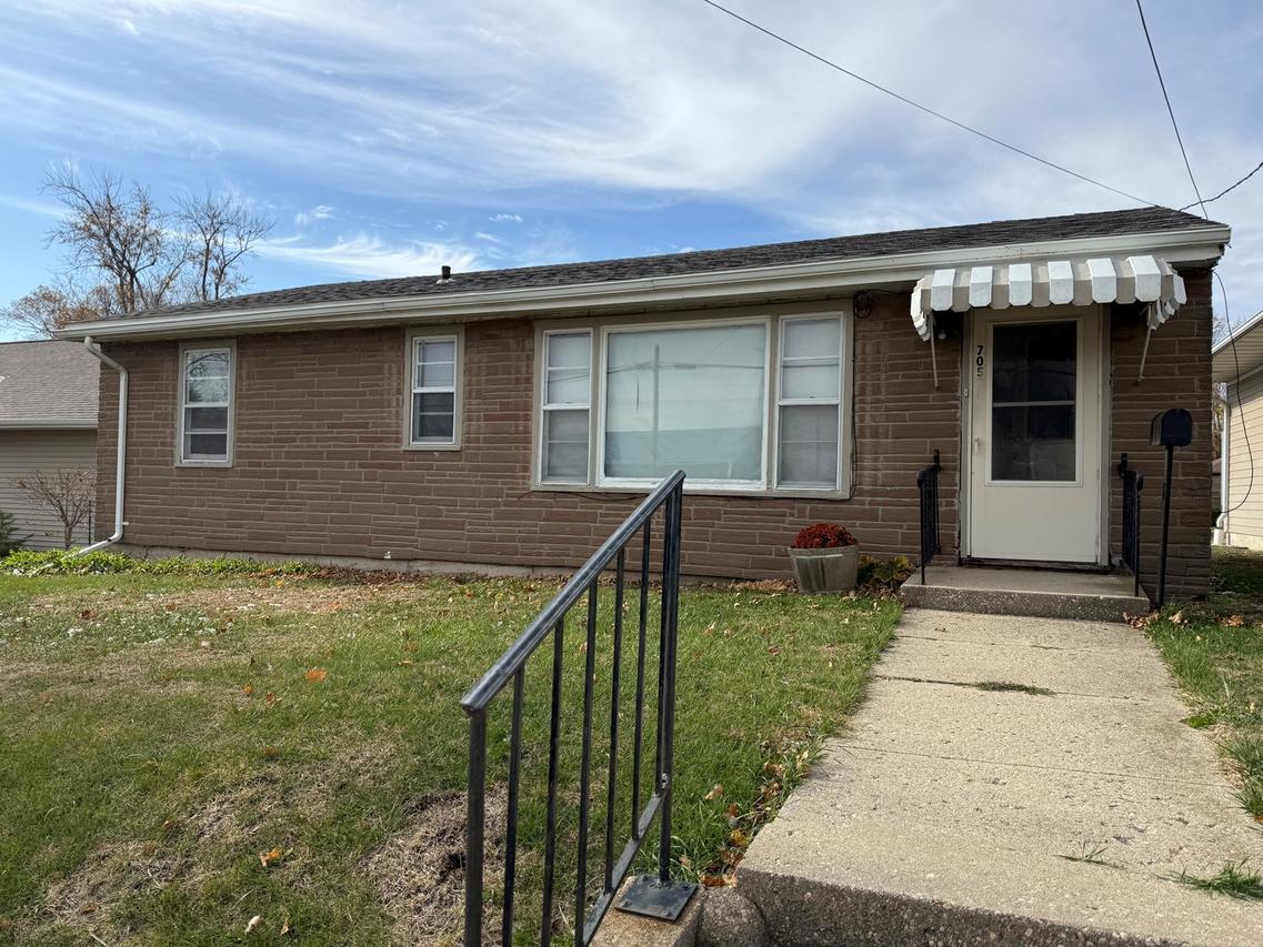 705 S Division Ave., Polo, IL 61064