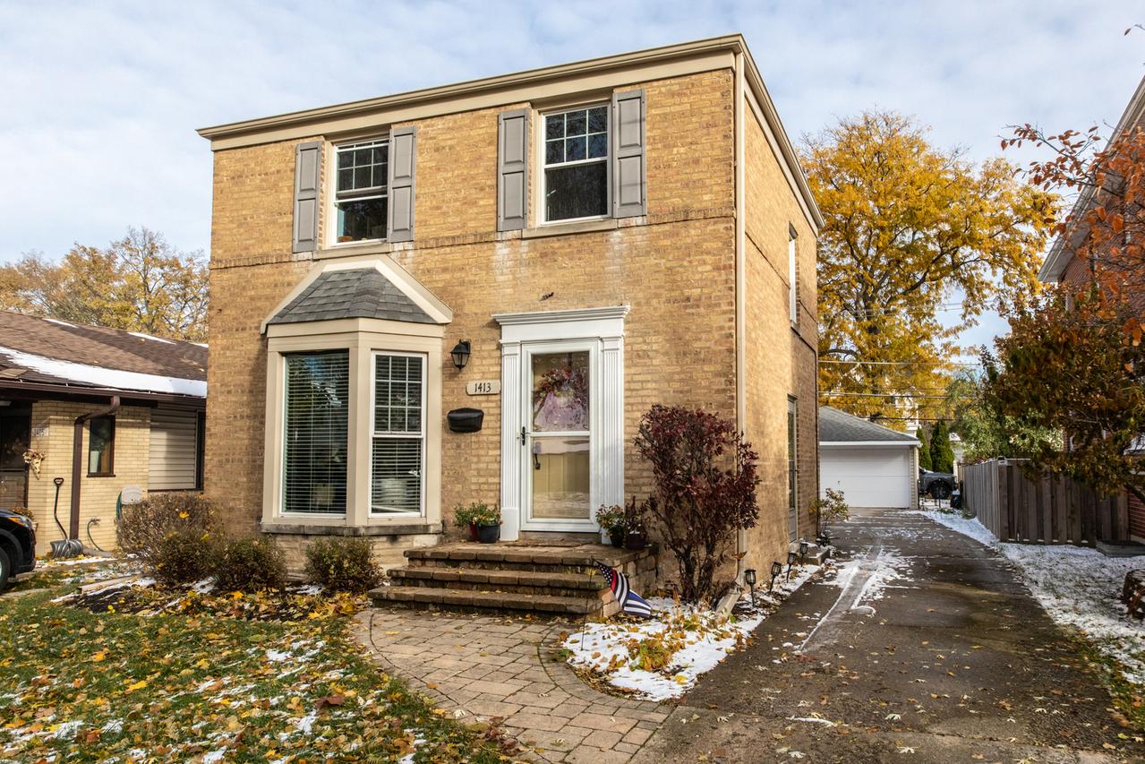 1413 Hoffman Ave., Park Ridge, IL 60068