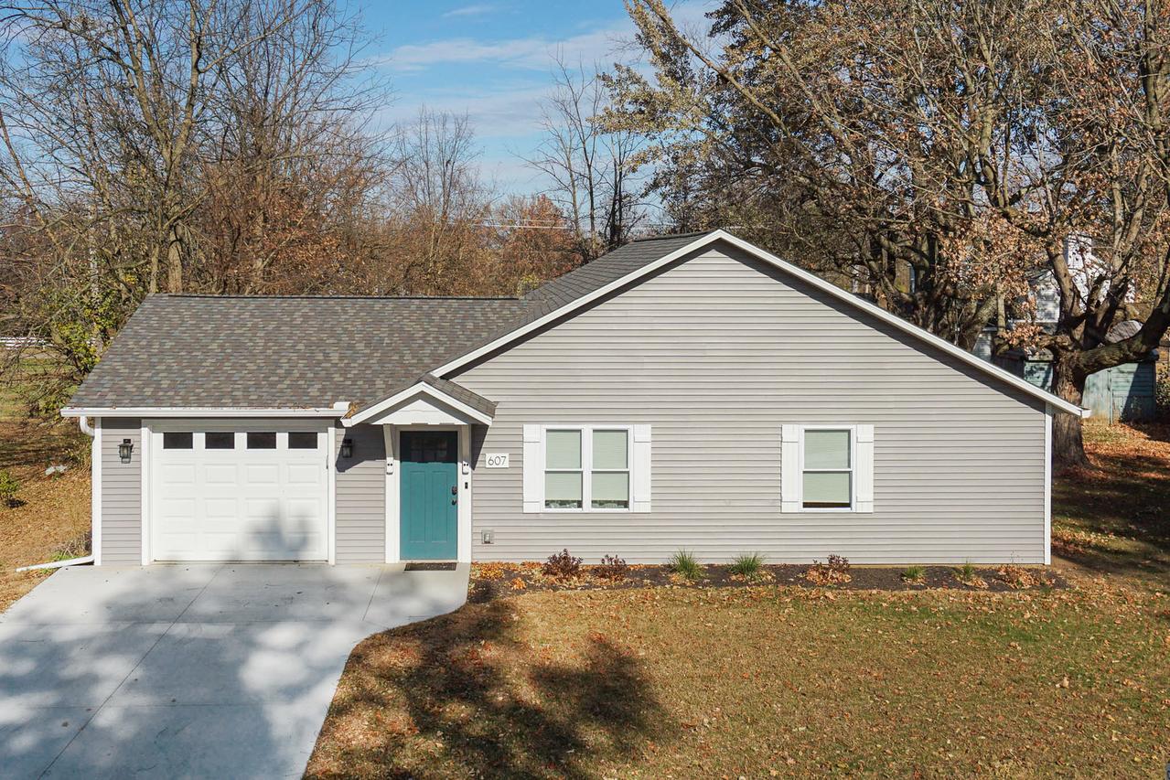 607 E 2nd St., Delavan, IL 61734