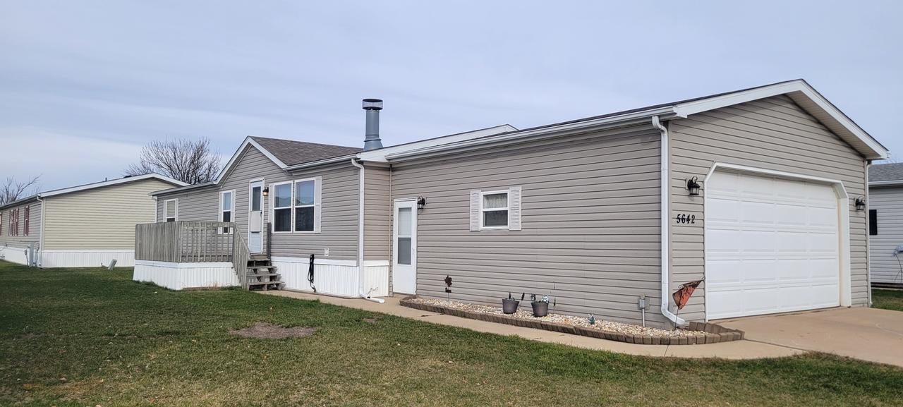 5642 Rockport Rd., Loves Park, IL 61111