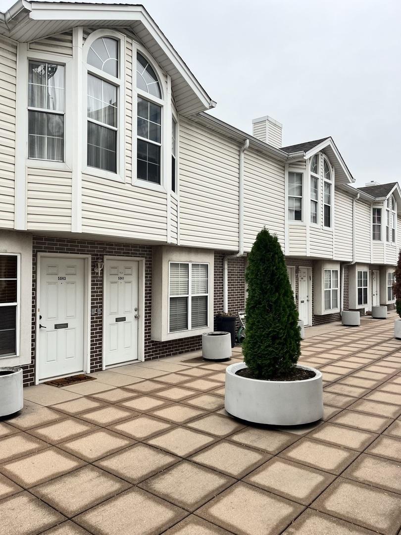 5041 Warren St., Skokie, IL 60077