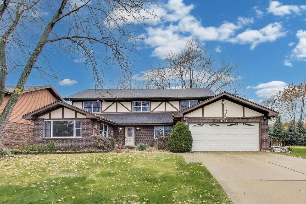 1040 S Linneman Rd., Mount Prospect, IL 60056