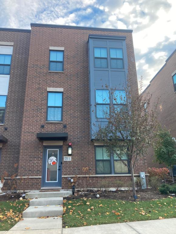 211 Dawson Dr., Mount Prospect, IL 60056