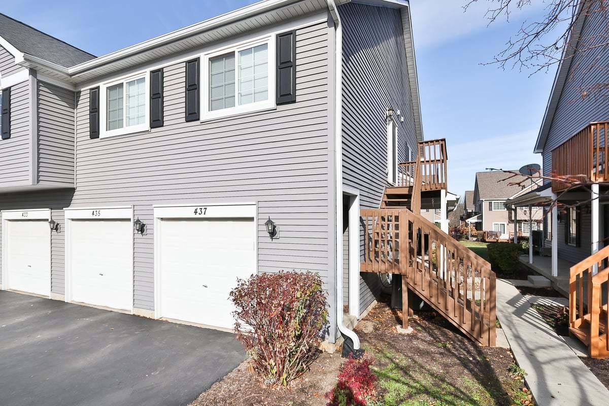 437 Village Creek Dr., Lake In The Hills, IL 60156