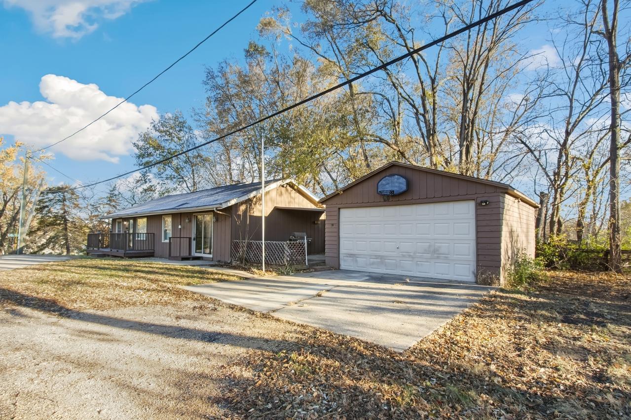 506 Eells Ave., Dixon, IL 61021