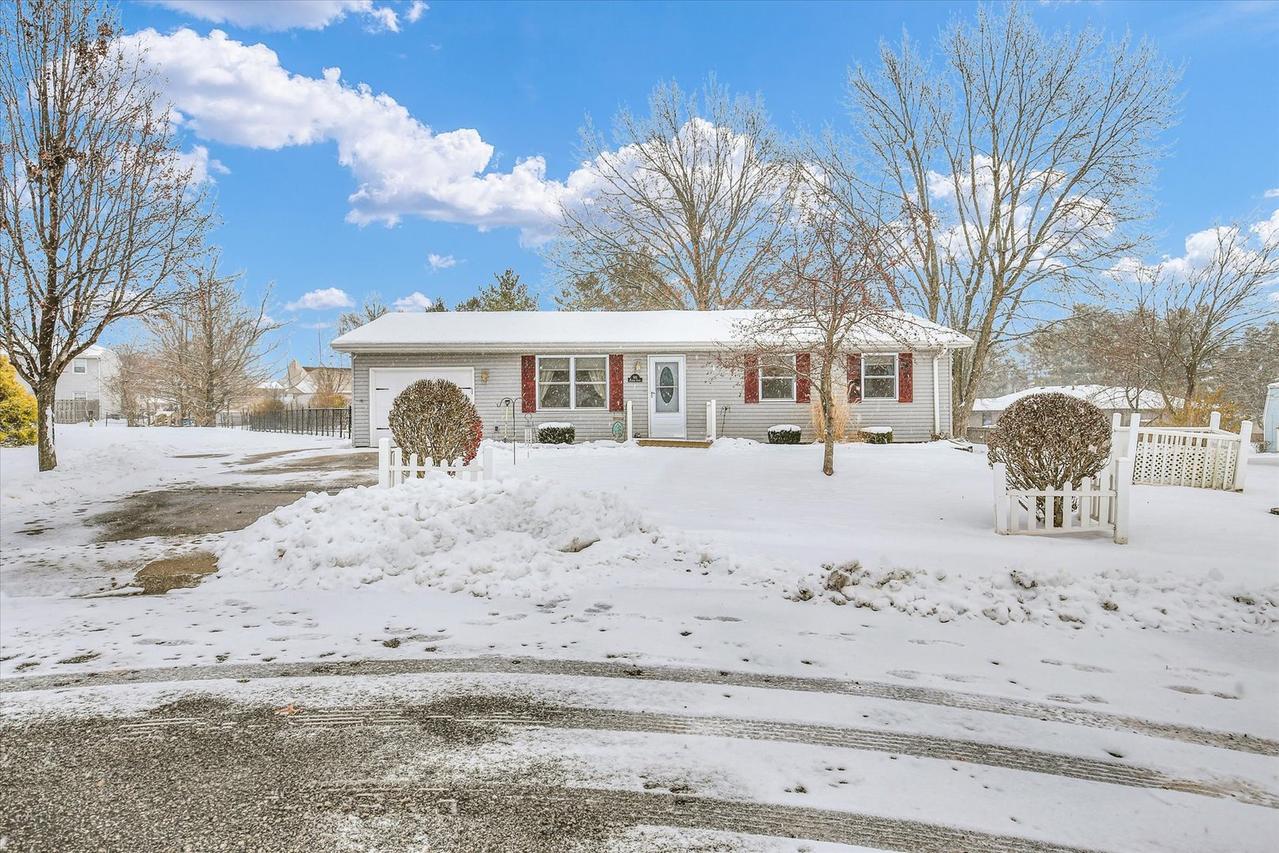 [Address Hidden by Seller], Mahomet, IL 61853