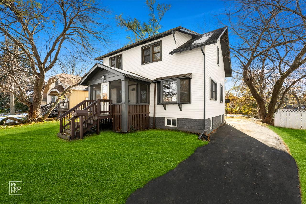 1621 Burr Oak Rd., Homewood, IL 60430