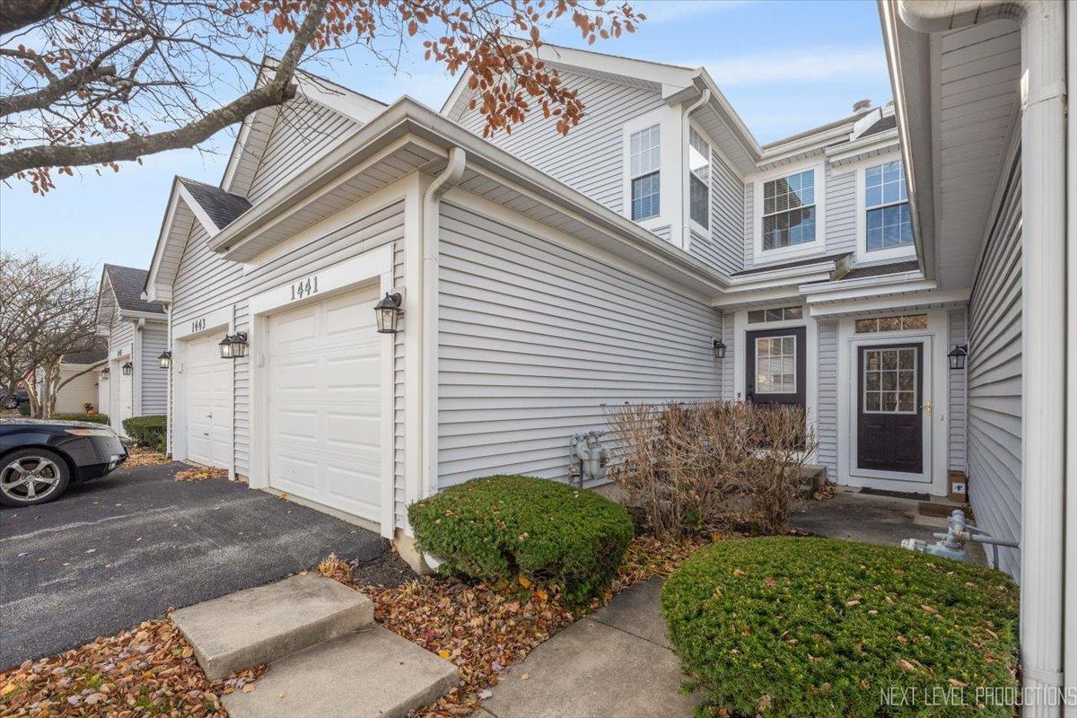 1441 Walnut Hill Ave., St. Charles, IL 60174