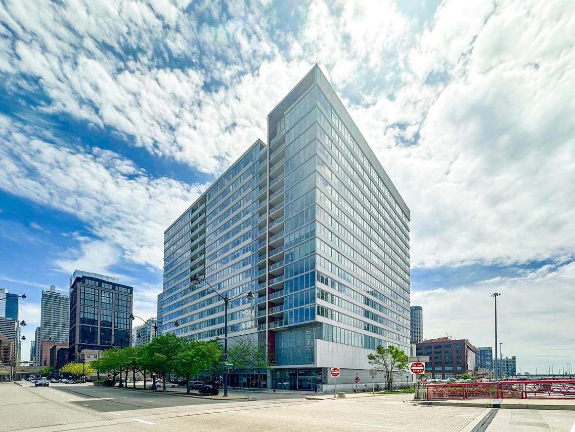 659 W Randolph St. #1407, Chicago, IL 60661