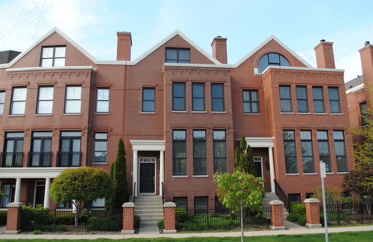 1891 Admiral Ct. #79, Glenview, IL 60026