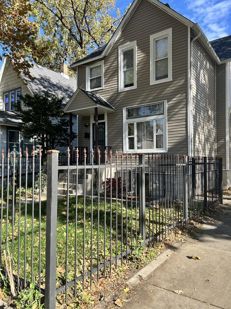 8855 S Wallace St., Chicago, IL 60620