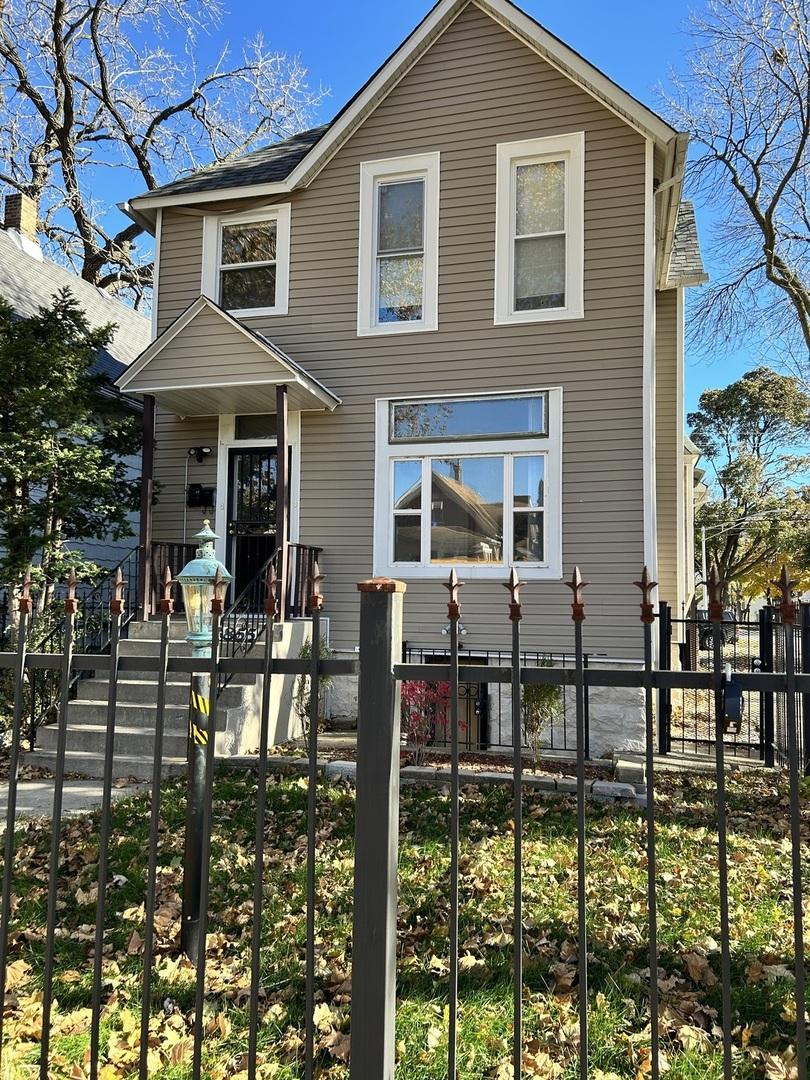 8855 S Wallace St., Chicago, IL 60620