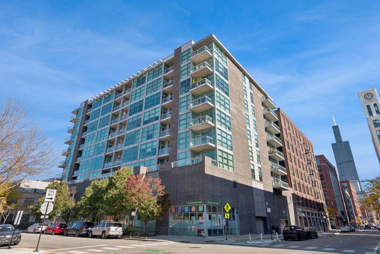 225 S Sangamon St. #808, Chicago, IL 60607