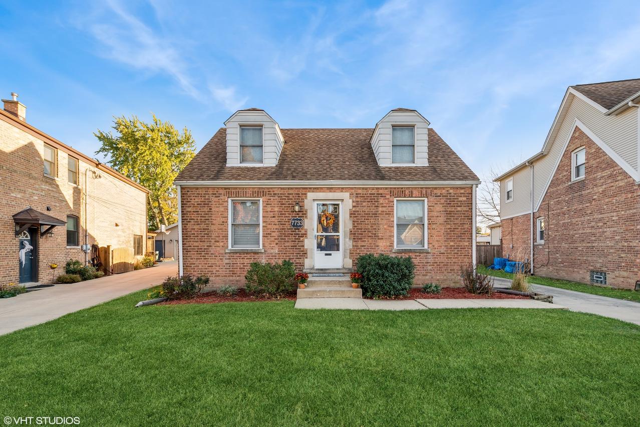 7733 W Glenlake Ave., Chicago, IL 60631