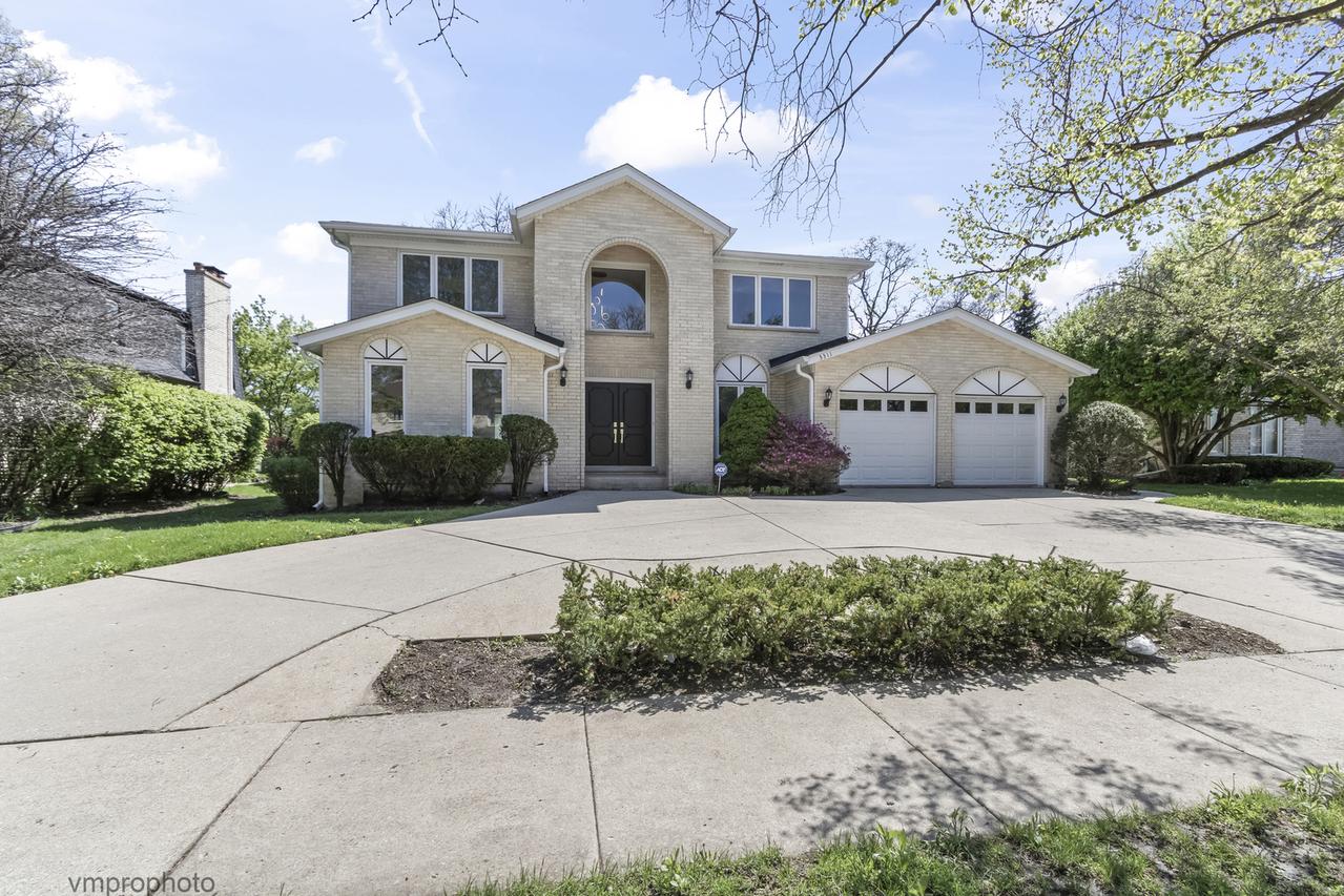 3311 Lakewood Ct., Glenview, IL 60026