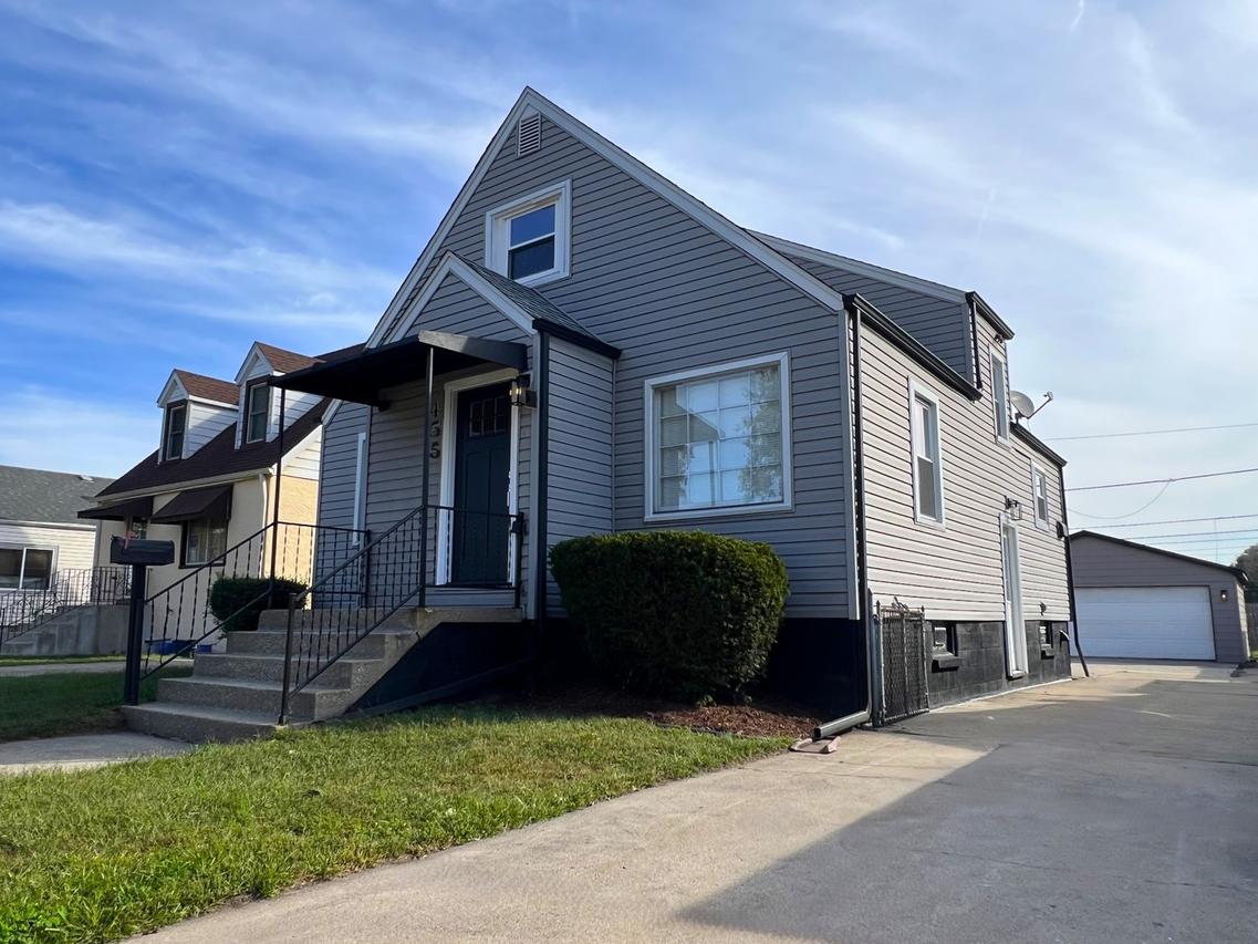 455 Buffalo Ave., Calumet City, IL 60409