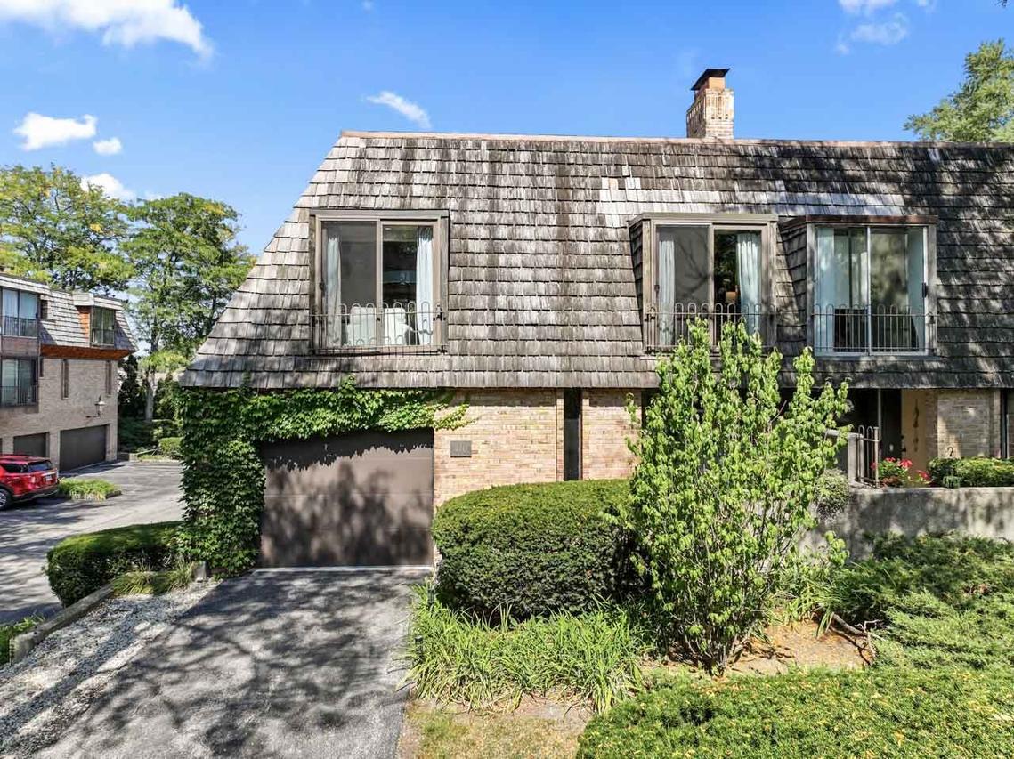 [Address Hidden by Seller], Barrington, IL 60010