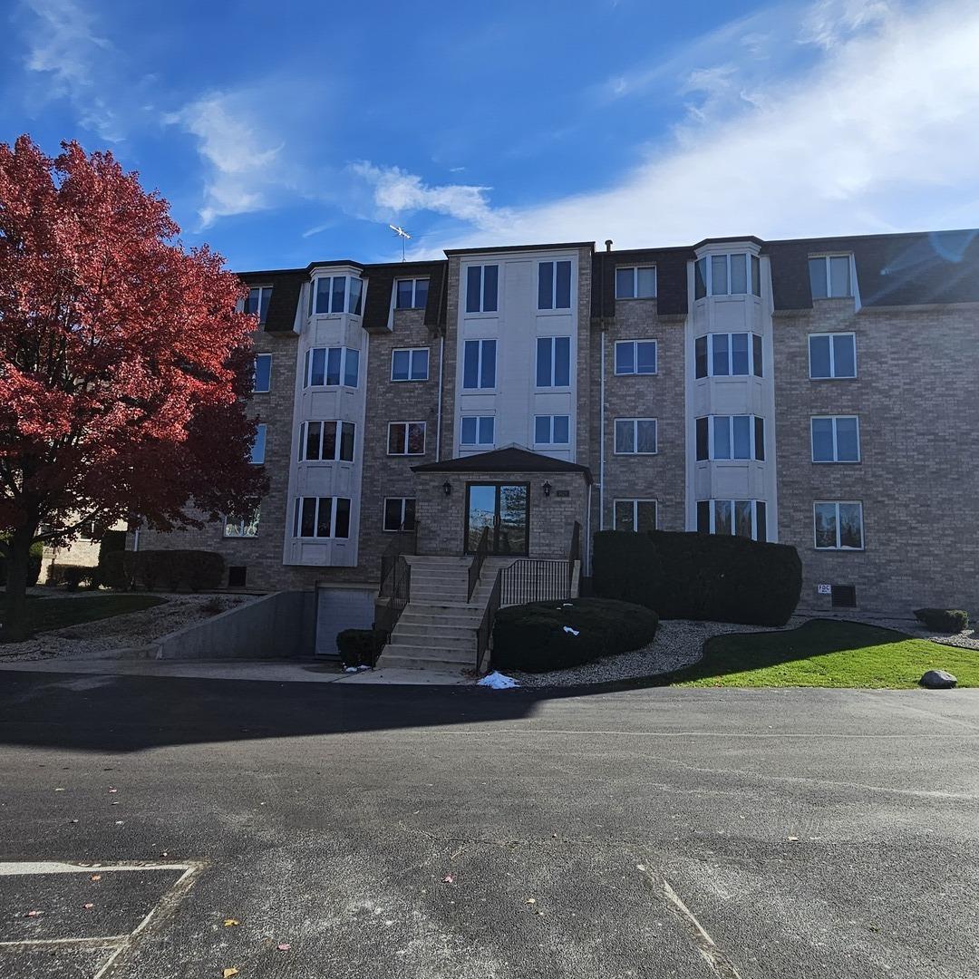 3620 186th St. #405, Lansing, IL 60438