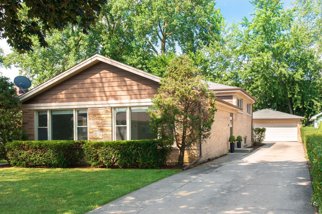 9246 Kildare Ave., Skokie, IL 60076