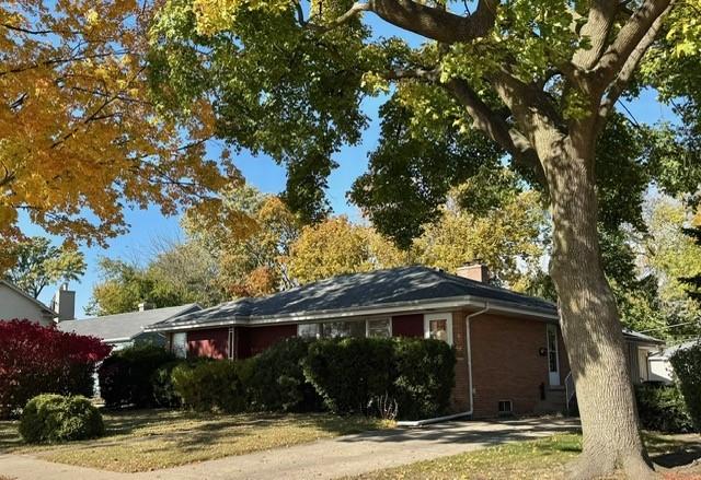 714 E Thacker St., Des Plaines, IL 60016