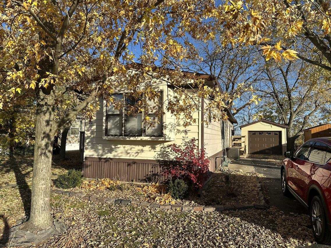 31 Meadowlark Ln., Beecher, IL 60401