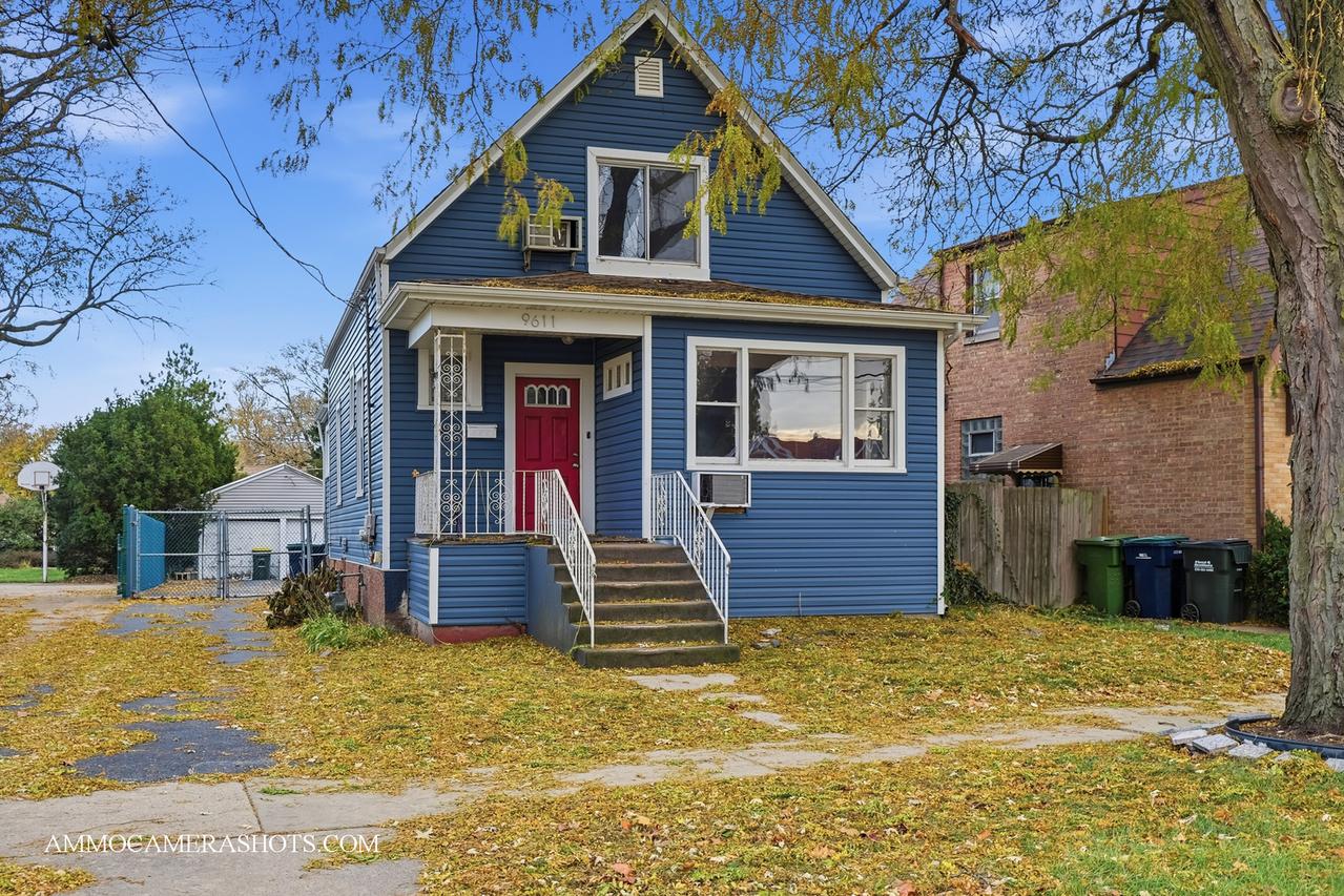 9611 S Homan Ave., Evergreen Park, IL 60805