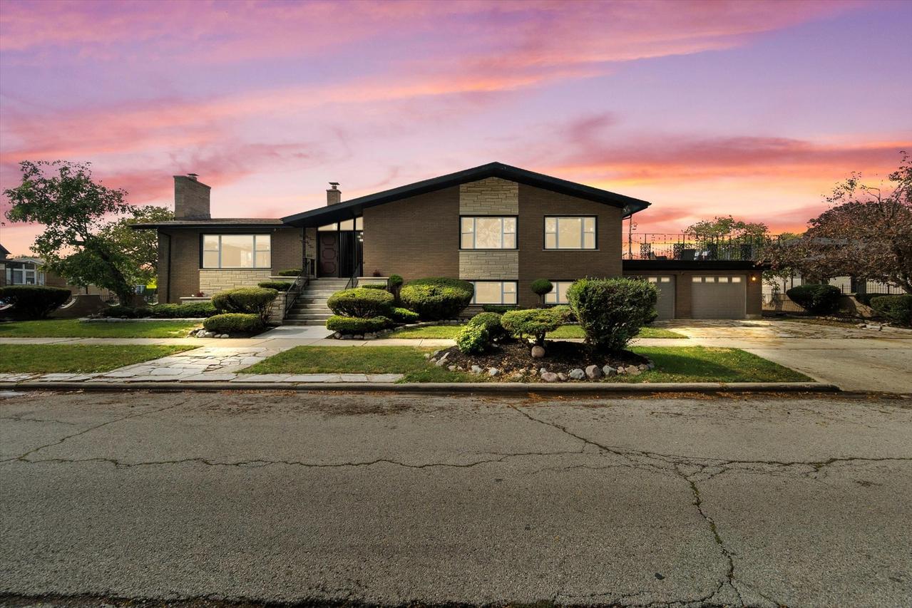 9222 S Cregier Ave., Chicago, IL 60617