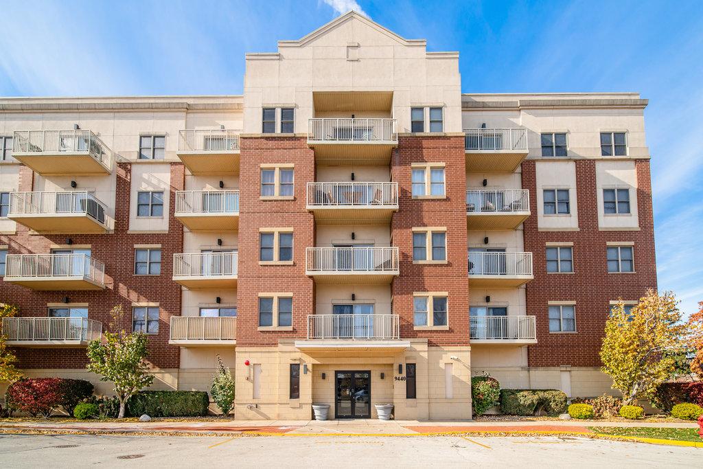 9440 S 51st Ave. #417, Oak Lawn, IL 60453