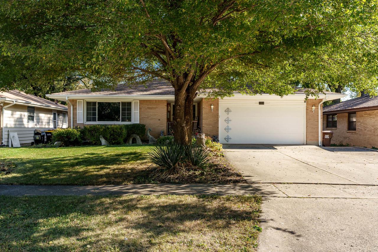 1104 Blenheim Dr., Rockford, IL 61108