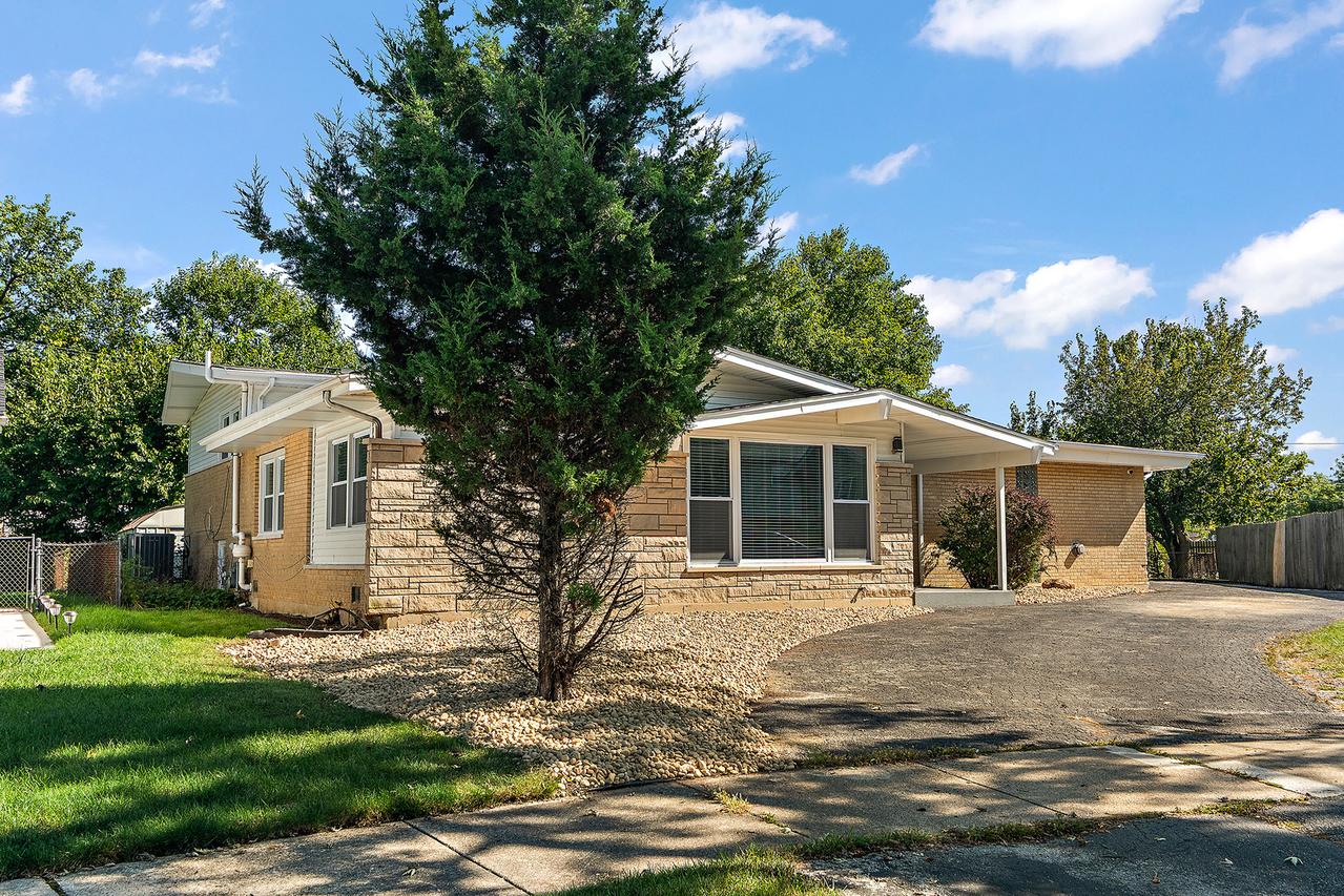 18849 Jamie Ct., Homewood, IL 60430