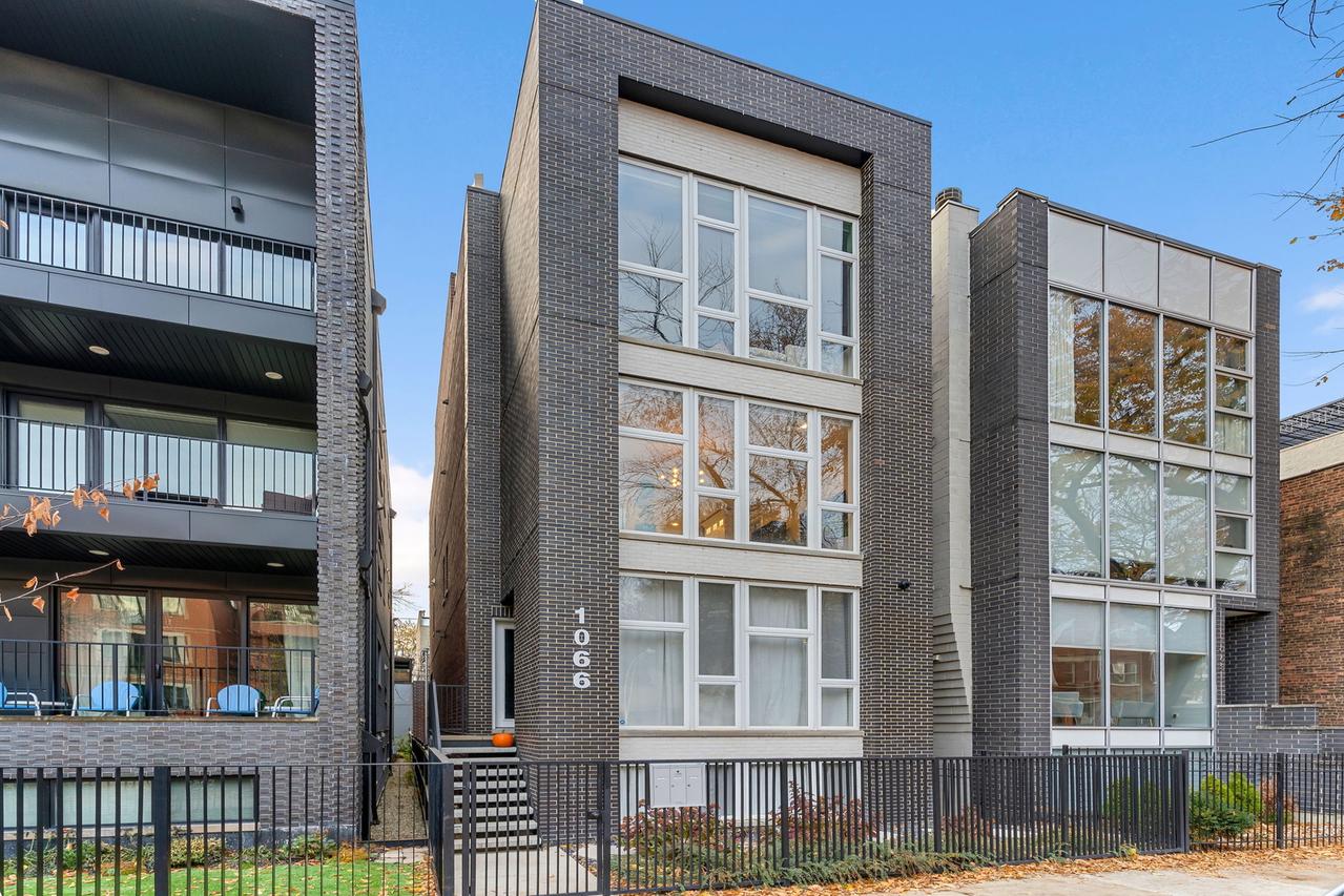 1066 N Paulina St. #2, Chicago, IL 60622