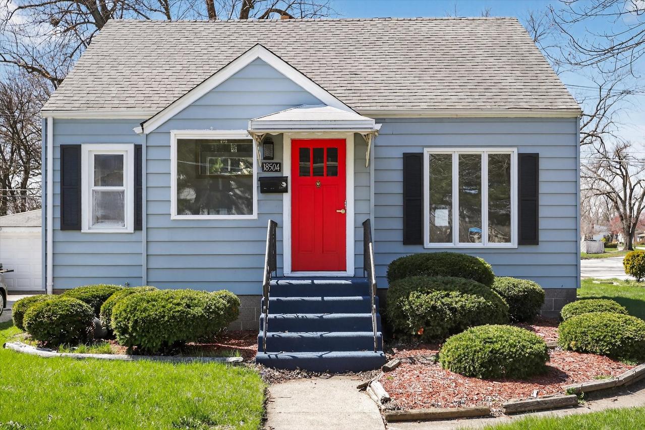 18504 Wentworth Ave., Lansing, IL 60438