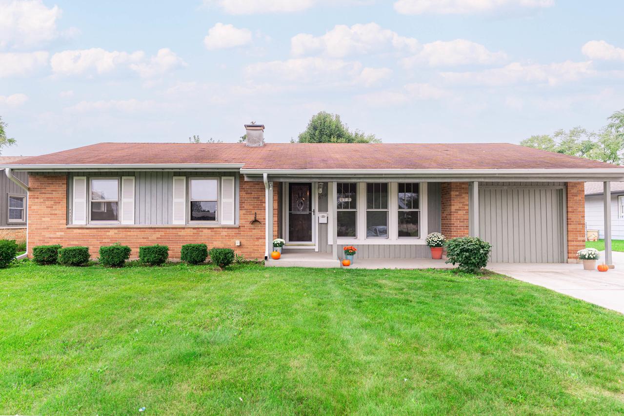 [Address Hidden by Seller], Elk Grove Village, IL 60007