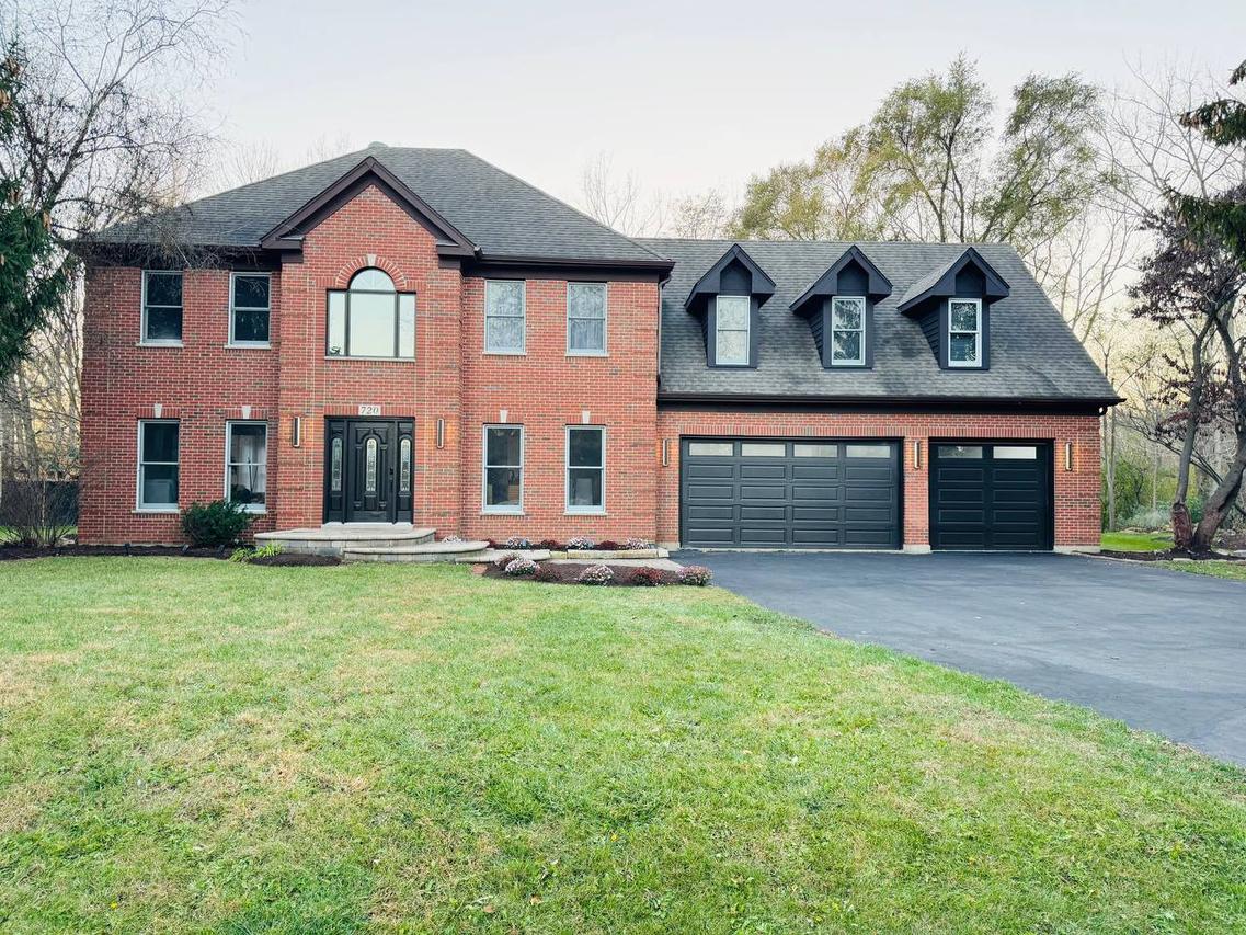 720 Tulip Cir., Island Lake, IL 60042